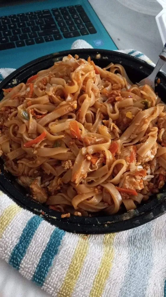 Chicken Pad Thai